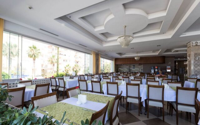 White Gold Hotel & Spa