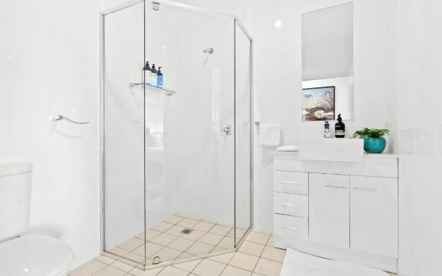 Southbound Escape at the Wharf