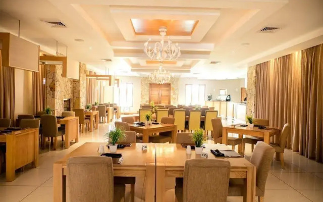 Africanos Country Estate