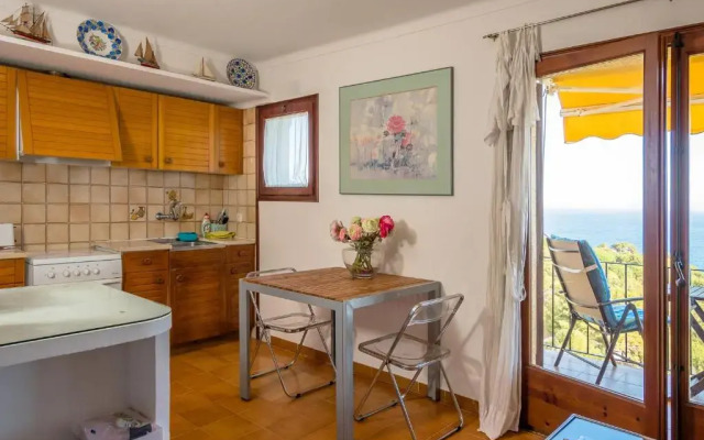 R-7 Calella DE Palafrugell 2 PAX