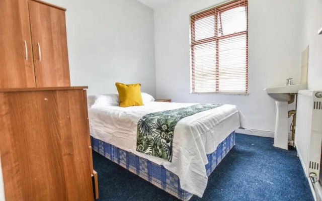 OYO Regency Guest House Manchester North