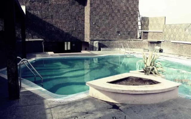 Hotel Om Tower