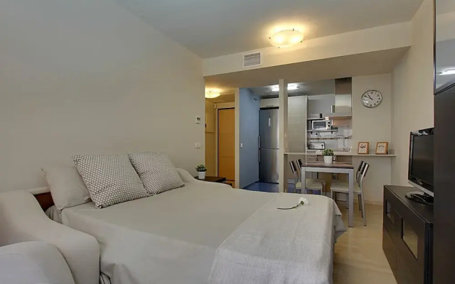 Apartamento Top Malaga Calle Pacifico con piscina y parking