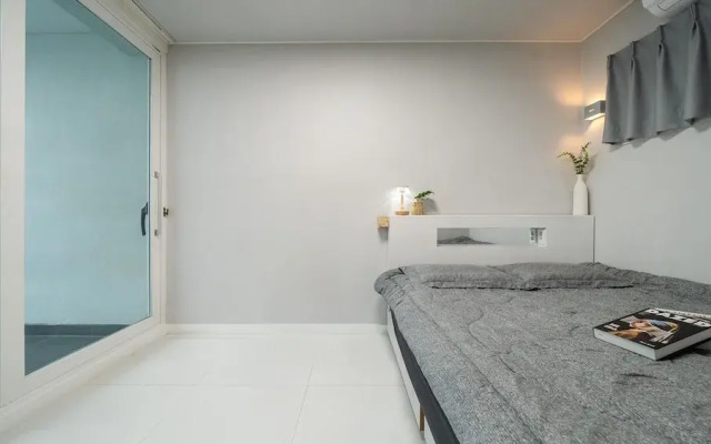 Gyeongju Modern Pool Villa