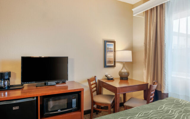 Comfort Suites Clackamas