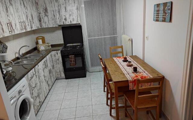 Emerald- 2 -Bedroom Apartment in Preveza