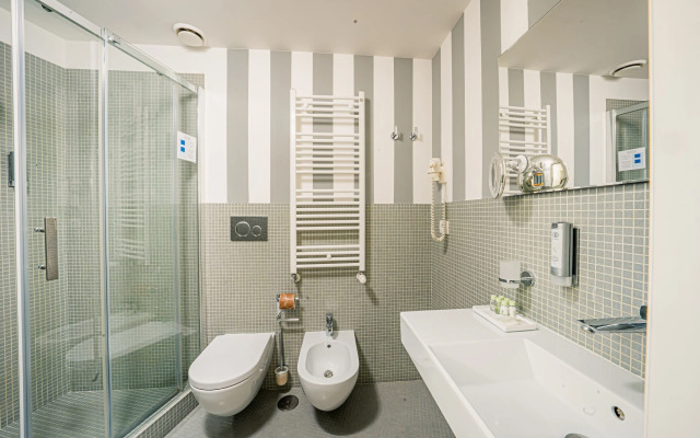 Capitals Luxury River