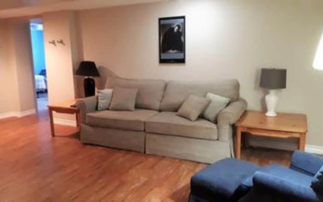 6 Bed Blue Mountain Executive Chalet with Hot Tub 157