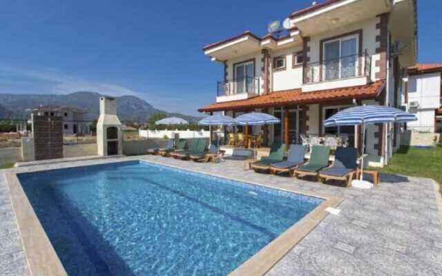 Mutlu Yasam Villalari 6 Bedrooms