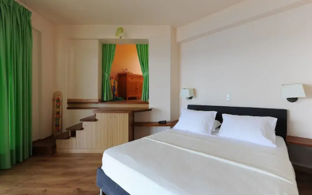 Villa Nefeli - Six Bedroom Villa