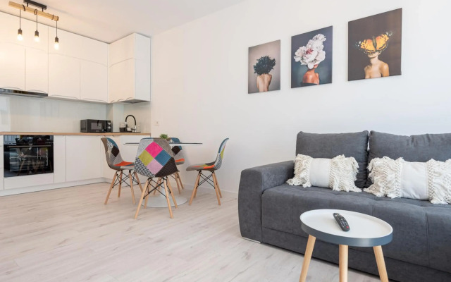 Trendy flat by the University