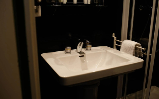 Hotel Cecyl Reims Centre