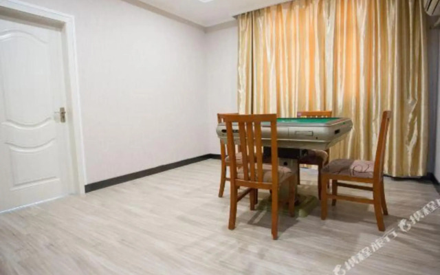 Junyi Collection Hotel (Luotian County Yishui Bund)