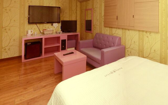 Apple House Mini Hotel