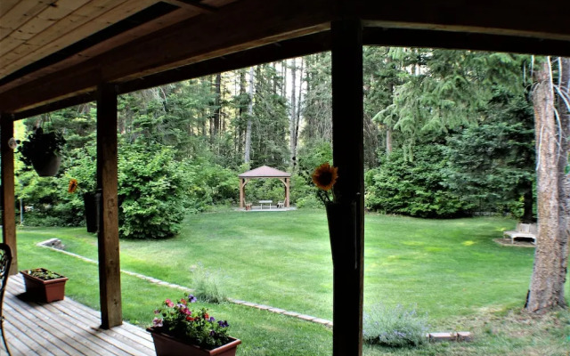 River Road Venue & Lodging