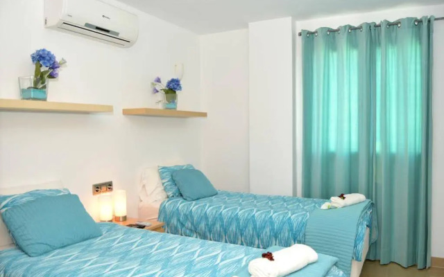 Apartamentos Delfín