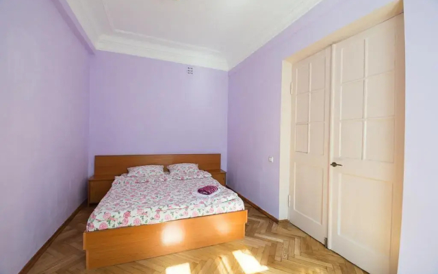 Prorizna Studio Kiev Apartment