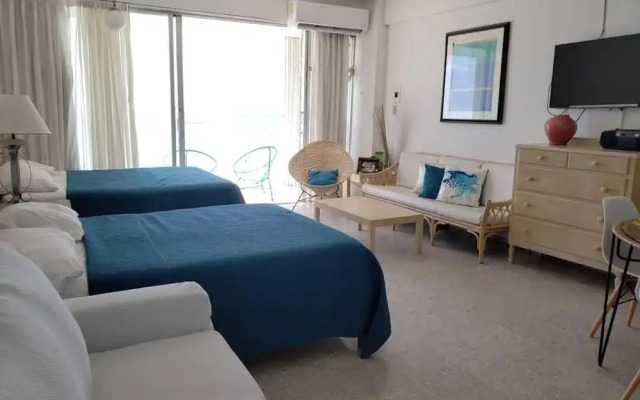 Studio 101 in the Heart of the Hotel Zone