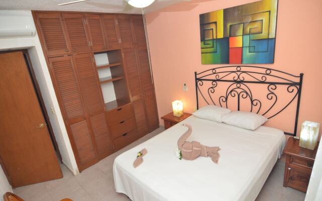 2BR Condo ground level Rinconada Del Sol