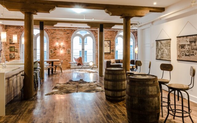 1861 Grand Loft in Old Port by Nuage