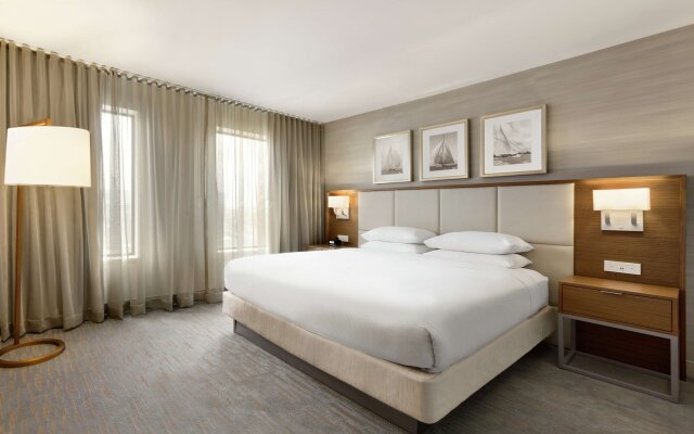 DoubleTree Suites by Hilton Hotel Boston - Cambridge