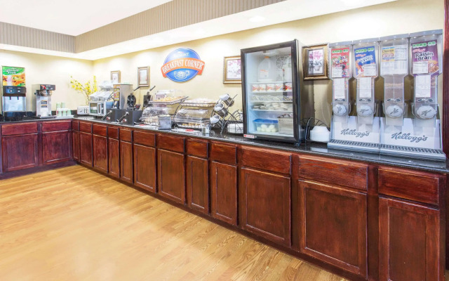 Baymont by Wyndham Muskegon