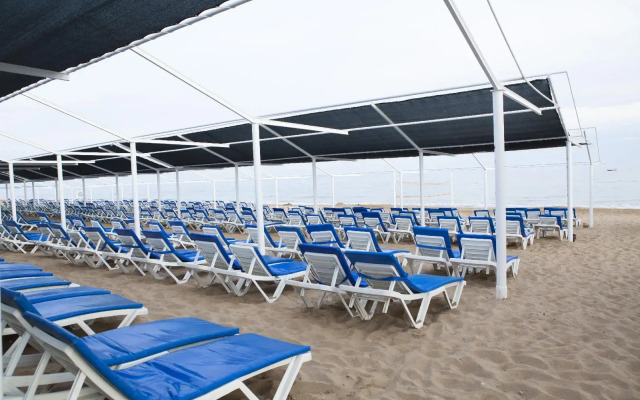 Club Side Coast