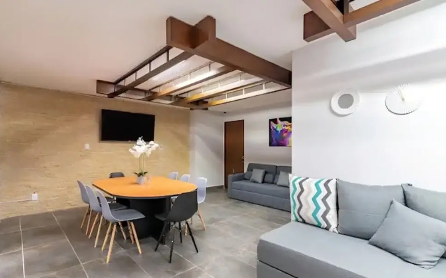 Apt in Del Valle Great Location near WTC