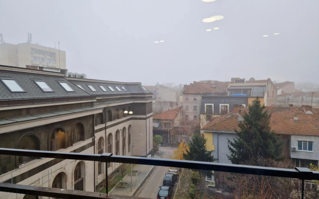 Malavi A5 top center apartment Ruse