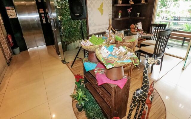 NIDA Rooms Raya Dukuh Kupang 50