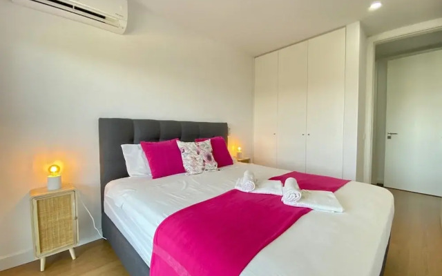 Tavira Grand Balcony With Pool by Homing