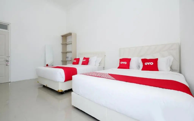 Capital O 1888 Griya RW Family Guest House
