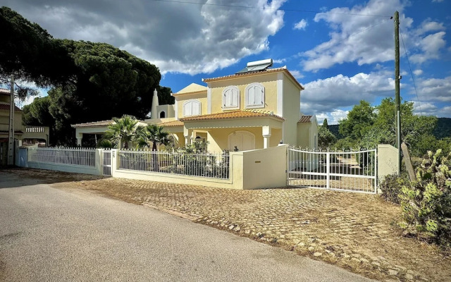 Quarteira Premium Villa by Homing