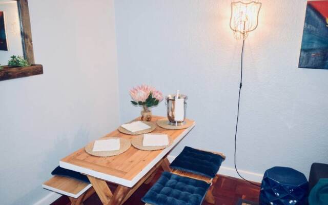 Elegant 1 Bedroom Apartment in Gardens