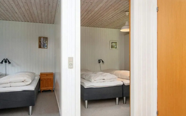 6 Person Holiday Home in Ulfborg