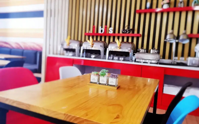 ibis Tianjin Railway Station Hotel