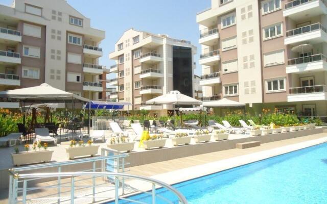 Roza Apartments