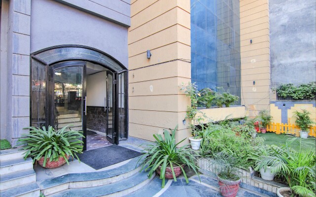 Fabhotel Singh Suite