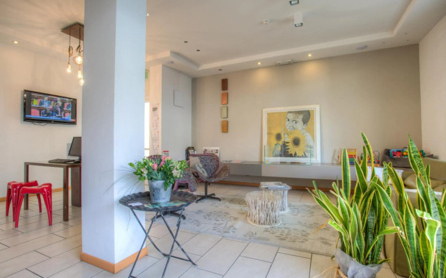D-Place Hotel & Suite