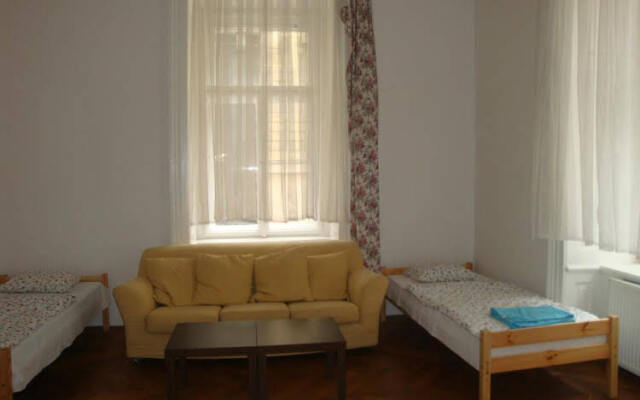 Gallery Hostel