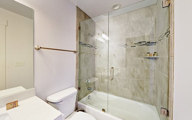 1370 Center Drive Home #6