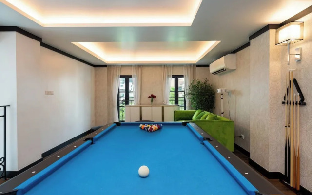 Stylish 7beds Poolhouse With Cinema & Lift - 2min to BTS