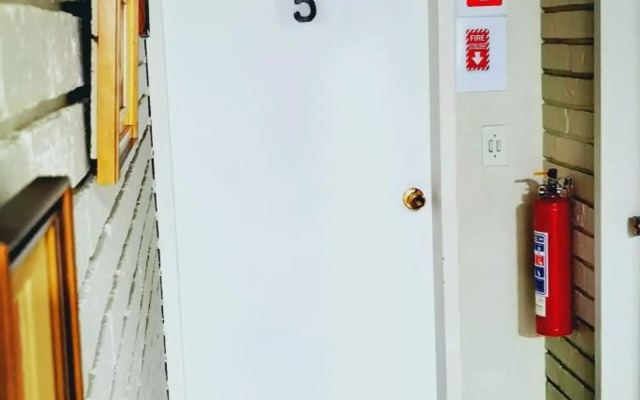 Die Gastehuis/The Guesthouse