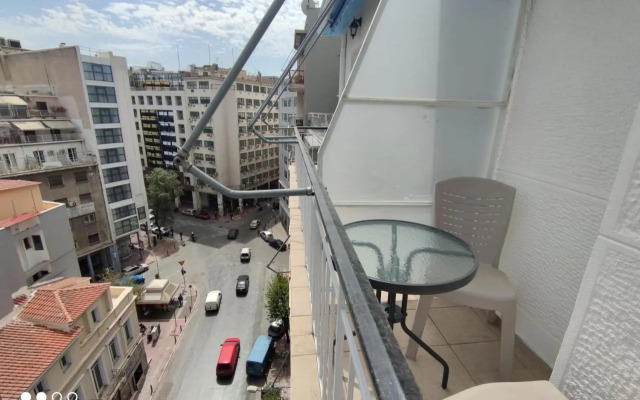 Studio in the heart of Athens next to Monastyraki.