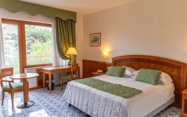 HOTIDAY Room Collection - Sorrento