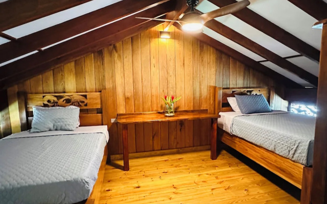 Bocas Beachfront Lodge