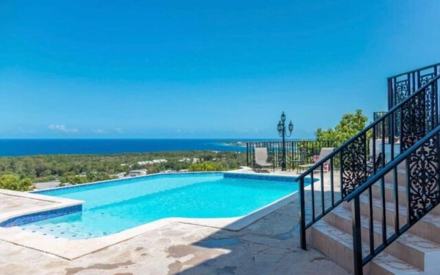 Sosua Mountain top Ocean View Mansion Great for pa
