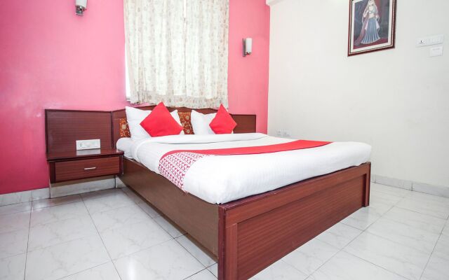 OYO 15425 Hotel Royal Heritage