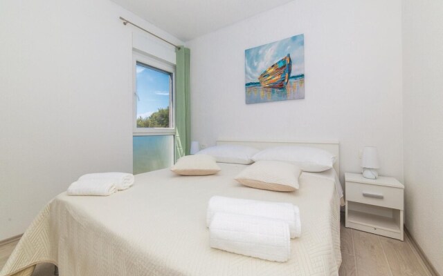 Beautiful Home in Trogir With Sauna, Wifi and 6 Bedrooms