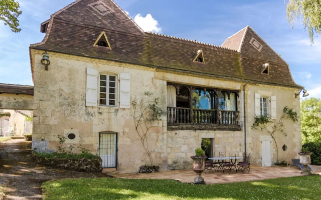Ritzy Mansion in Sourzac With Tennis Court, Pool & Gym